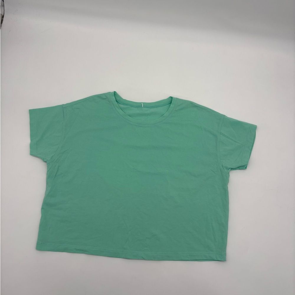Lululemon Cropped Tee - Picture 4 of 9